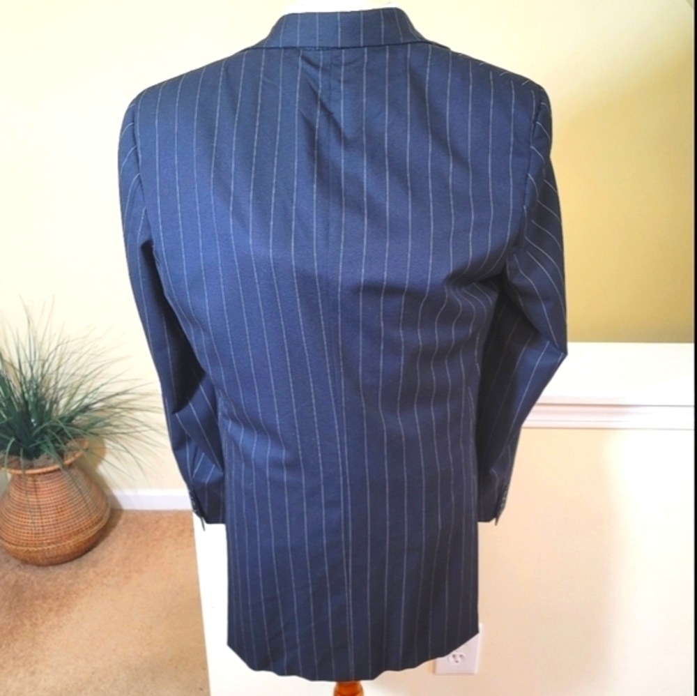Holland & Sherry Sport Coat - Picture 7 of 16